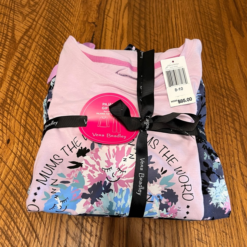 NWT 👱🏻‍♀️🌼Vera Bradley Chrysanthemum Crush PJ Gift Set 8/10 Med.